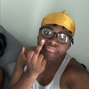 Meet your Posher, Zachary